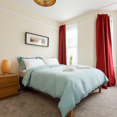 Stylish Town Centre Apartment Close To Beach And Shops Bournemouth Exterior photo