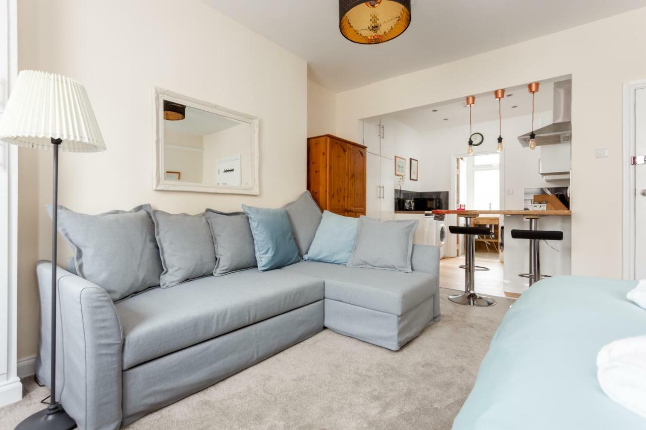Stylish Town Centre Apartment Close To Beach And Shops Bournemouth Exterior photo